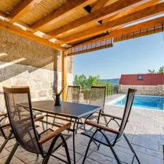 Holiday Home Rustic - Two Bedroom Holiday Home with Private Pool