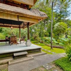 Isvara 1 BR Junior Suite ZN235