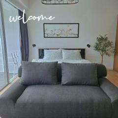 The Olive Studio Room at Chic Condominium