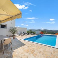 4 Bedroom Stunning Home In Jarebinjak