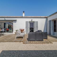 Nice Home In Saint-Denis-D'oléron