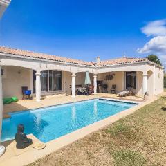 Amazing Home In Creissan