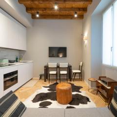 Xenia Apartments - Modern Suite in Sant'Ambrogio