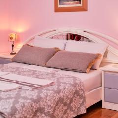 Marina's Luxurious Apartment in Athens, Centre