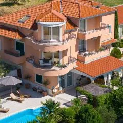 Villa ANITA with private pool, gym, 6 bedrooms, sea view