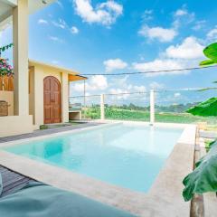 Aaya - 8 Min To Beach, Radiant Villa with Rice Field View