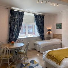 Deluxe Three Bed BnB in Henley-on-Thames near Station River & Town Centre