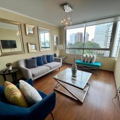 Apartamento Familiar Cerca Malecón Miraflores