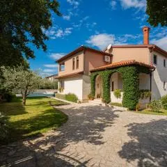 Villa Rita in Pinezići - Haus für 5 Personen