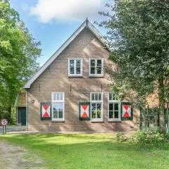 Authentieke boswachterswoning bij natuurgebied