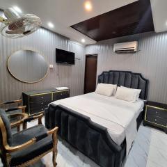 Divine Hotel Lahore
