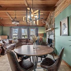 Moss Stone Lodge Wkayaks & Canoes