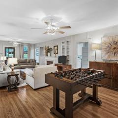 Grand Harbor, Lakefront, With Kayaks & Canoes