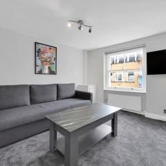 Stylish Soho Retreat 1-BR Urban Oasis