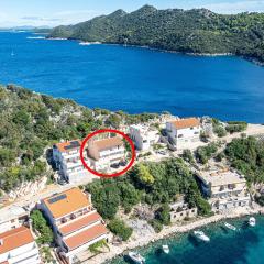 Apartments by the sea Zaklopatica, Lastovo - 12452
