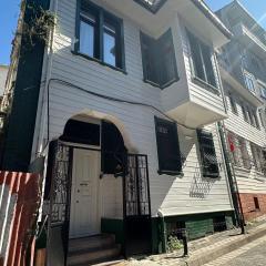 WOODEN House ÜSKÜDAR