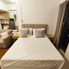 Jinh's place to STAYCATION