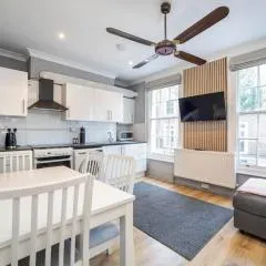 2 Bedroom Flat in Notting Hill