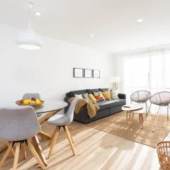 Home2Book Spacious & Modern Escape in Santa Cruz