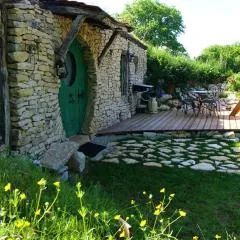 Maison Hobbit Piscine, Spa et Hammam proche des Gorges de l'Aveyron