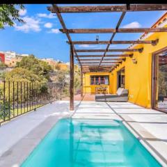 una casa canaria moderna