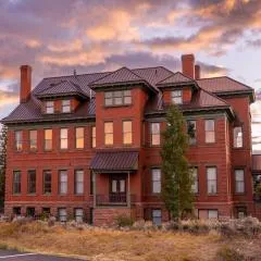 Beautiful Mountain Views in Iconic Building