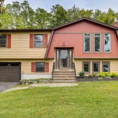 Family Home Close to Warwick, 5 Mi to Lake!