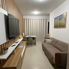 (208)Apt de luxo com varanda 2 quartos 1km do Mar