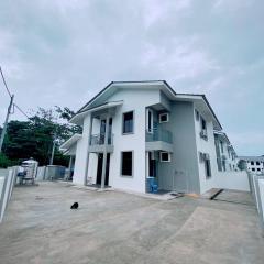 HELLOKITTY HOUSE- Unit 4