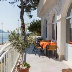 2 bedroom apartment with Sea view