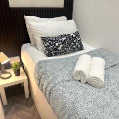 Cove Partition Room in Tecom Near Internet City Metro