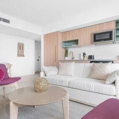 Lux 2BR Natiivo Condo With Pool, Spa and Gym Access