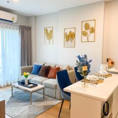The Astra Sky River Luxury Condo,the largest pool