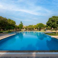 Luxury Villa in Ranches 1, on Pool and Park