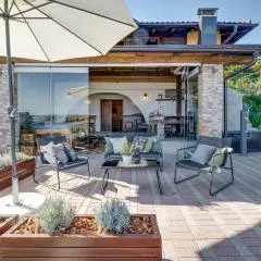 Cozy Home In Kapela With Wifi