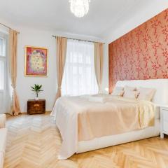 Prague Days - 3BDR Apt - Small Balcony - 2 Bathrooms - 90 sqm