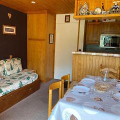 Studio cosy pour 4 personnes au centre de Méribel, proche pistes et commerces - FR-1-411-956
