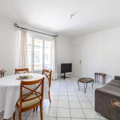 LE CONNEMARRA avec balcon, lumineux et calme à côté du centre