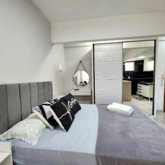 Loft na av. Meia Praia, Itapema