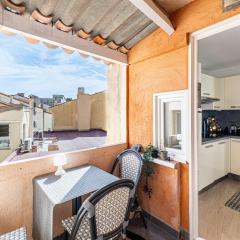 LE CONTEMPORAIN adorable avec petite terrasse, emplacement idéal dans le centre