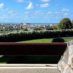 Domaine du Vert Coteau, limite Trouville, beau 3 pièces avec parking et balcon vue Mer