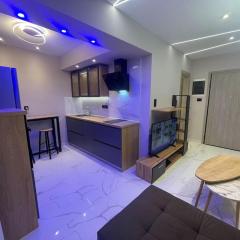 Lydia Luxury Apartment by the Sea