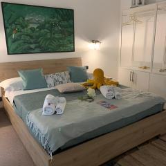 Colombo House e L'isola che non c'è