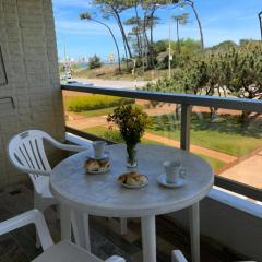 Primera línea frente al mar, sobre Rambla playa Mansa