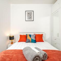 Vibrant 3BR Tottenham Home, private garden WiFi parking free on request