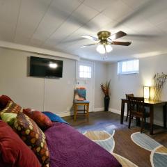 Comfy 1BR King Near Omaha Hotspots