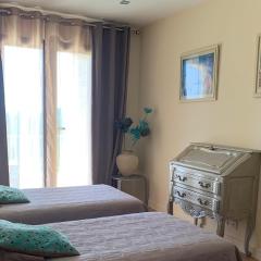 Chambre Mustang avec piscine Villa CasaEva