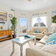 3BR Coastal Retreat - Beach Views & Pool