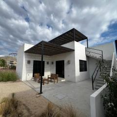 Ocean View, Gorgeous Rooftop, AC, Wifi & Peaceful