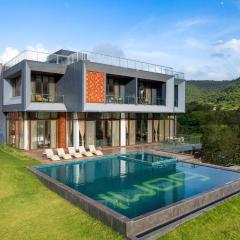 StayVista at The Glen with Private Pool, Jacuzzi & BBQ